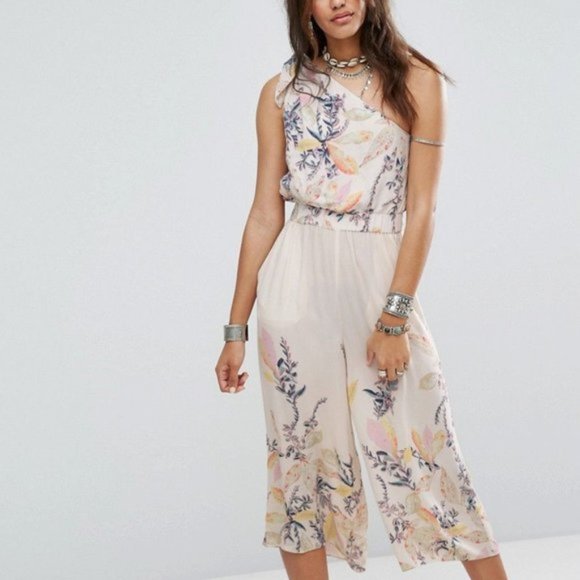 Free People Island Time Jumpsuit Size Medium NWT - Picture 2 of 7